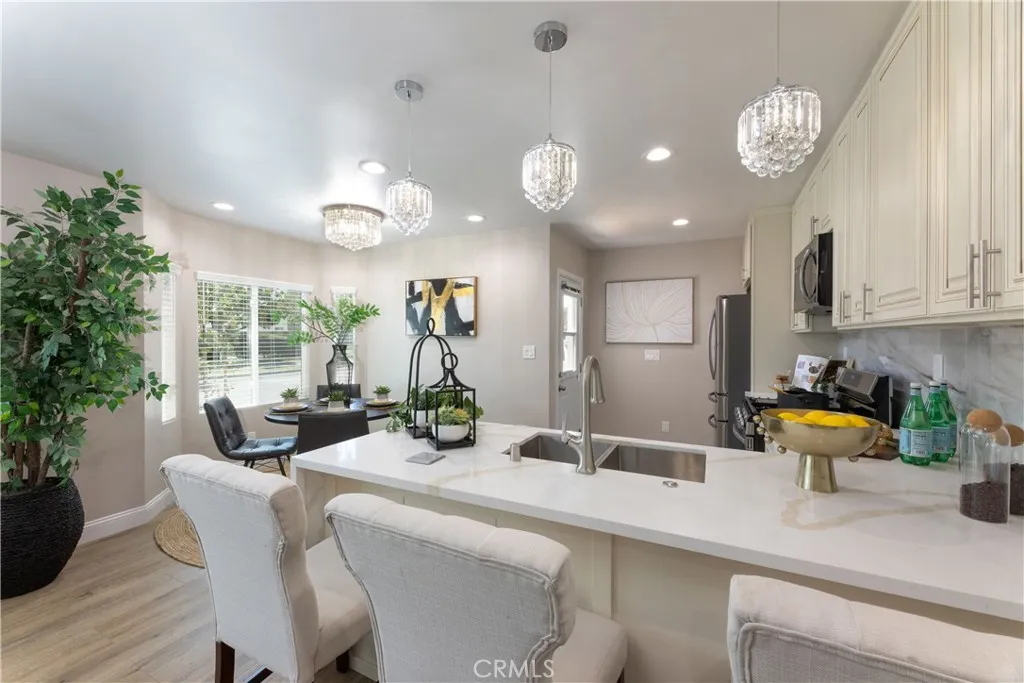 3301 Falcon Avenue, Signal Hill, California 90755 home-pic-20